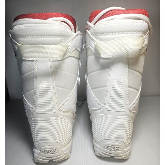 ThirtyTwo Lashed Women's Snowboard Boots Size 7.5 White with Red Gem Accents - Picture 4 of 10